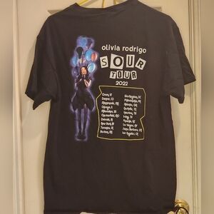 Olivia Rodrigo sour tour 2022 tee